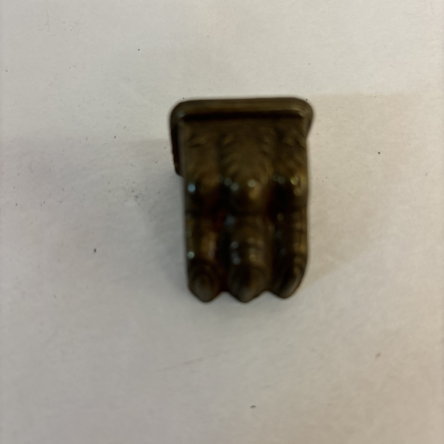 LOT OF 4 SMALL ANTIQUE BRASS 3-TOED CLAW FOOT SALVAGE